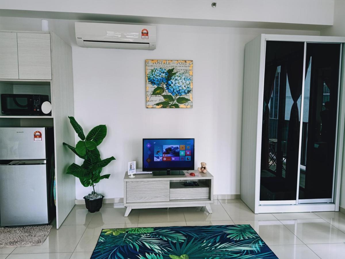 D'Gunduls Homestay Studio By Dgh I-City シャー・アラム エクステリア 写真
